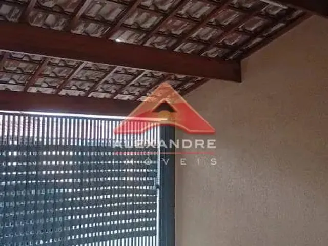 Casa com 10m² 3 quartos e 1 banheiro, à venda, no bairro Jardim Ismênia em São José Dos Campos