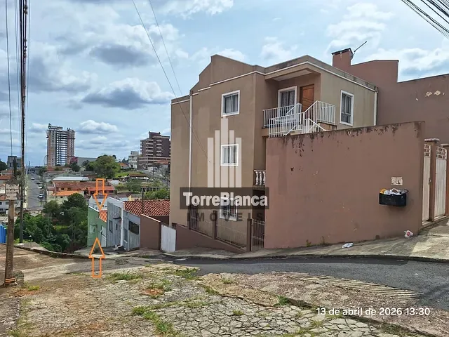 Casa com 73m² 2 quartos e 1 banheiro, à venda, no bairro Centro em Ponta Grossa
