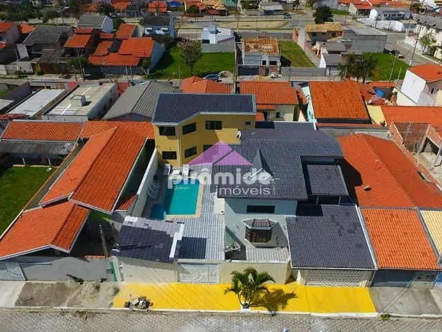 Casa com 500m² 5 quartos e 5 banheiros, à venda, no bairro Village das Flores em Caçapava