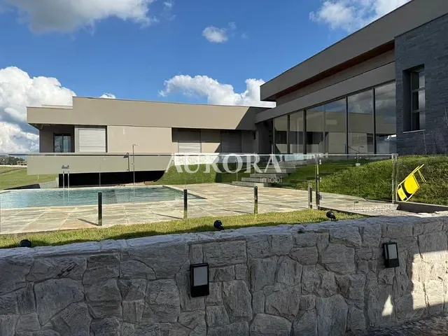 Casa com 1563m² 3 quartos e 4 banheiros, à venda, no bairro Palhano 2 em Londrina