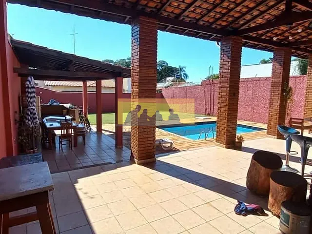 Casa com 450m² 1 quarto e 1 banheiro, à venda, no bairro Cidade Universitária em Campinas