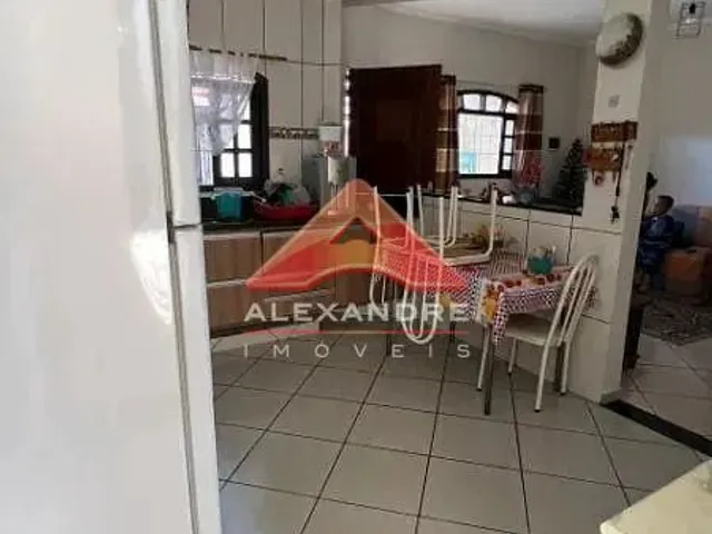 Casa com 140m² 2 quartos e 2 banheiros, à venda, no bairro Residencial Santa Paula em Jacareí
