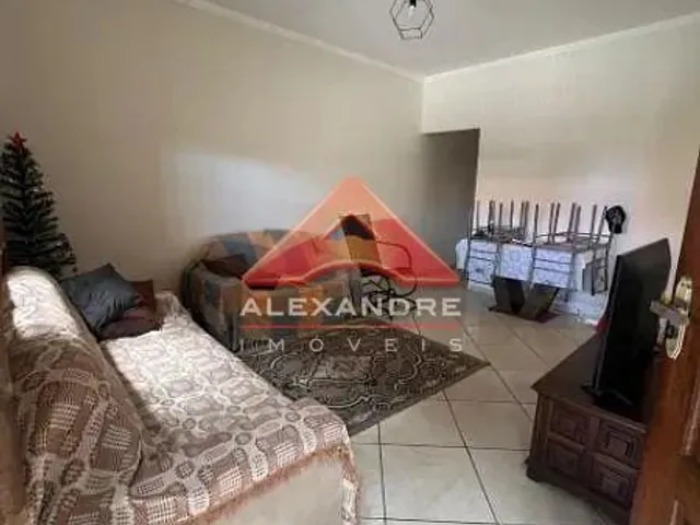 Casa com 140m² 2 quartos e 2 banheiros, à venda, no bairro Residencial Santa Paula em Jacareí