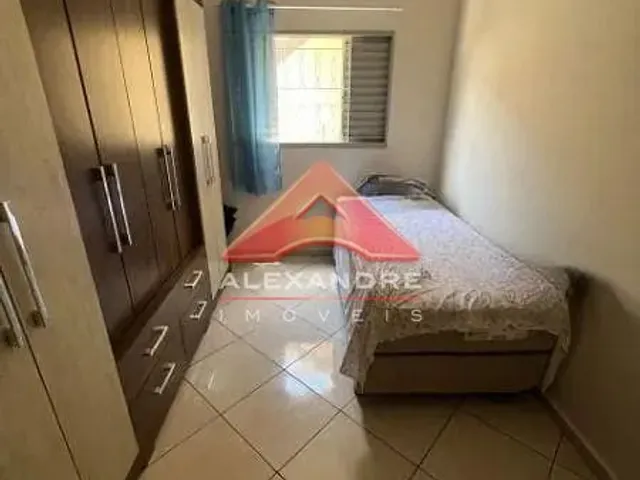 Casa com 140m² 2 quartos e 2 banheiros, à venda, no bairro Residencial Santa Paula em Jacareí