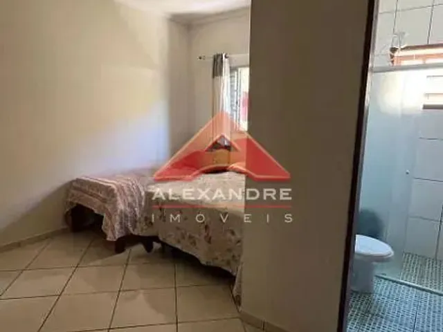 Casa com 140m² 2 quartos e 2 banheiros, à venda, no bairro Residencial Santa Paula em Jacareí
