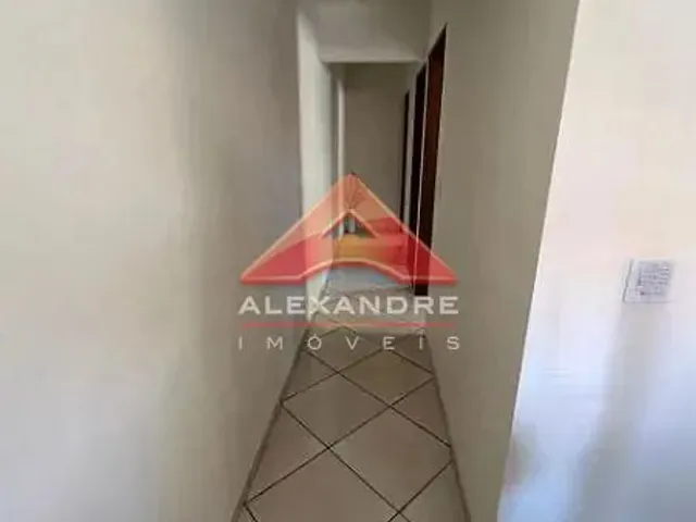 Casa com 140m² 2 quartos e 2 banheiros, à venda, no bairro Residencial Santa Paula em Jacareí