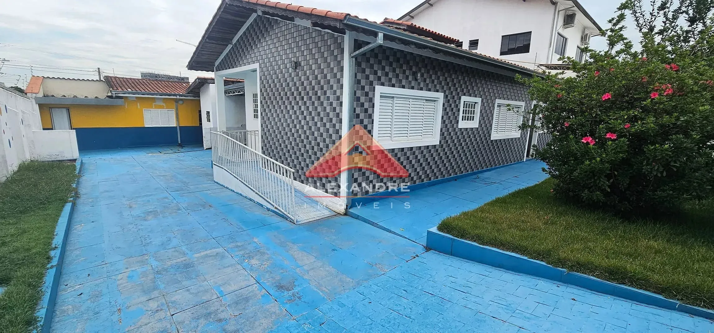 Casa, 3 quartos, 220 m² - Foto 1