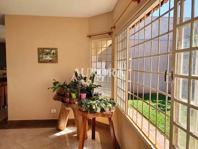 Casa com 500m² 3 quartos e 3 banheiros, à venda, no bairro Granville Parque Residencial em Londrina