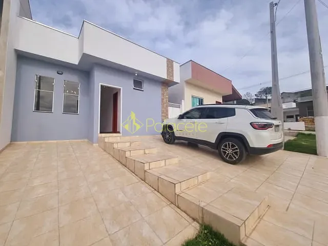 Casa com 200m² 3 quartos e 2 banheiros, à venda, no bairro Parque São Domingos em Pindamonhangaba