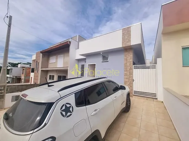 Casa com 200m² 3 quartos e 2 banheiros, à venda, no bairro Parque São Domingos em Pindamonhangaba