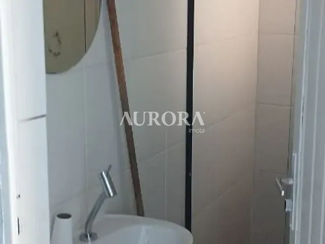 Casa com 550m² 5 quartos e 5 banheiros, para alugar, no bairro Bancários em Londrina