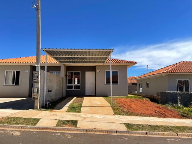 Locação - Casa com 2 quartos, 1 vaga coberta, 65 m², Residencial Tulipas - Neves, Ponta Grossa.