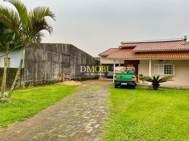 Casa com 506m² 2 quartos e 2 banheiros, à venda, no bairro Vera Cruz em Gravataí