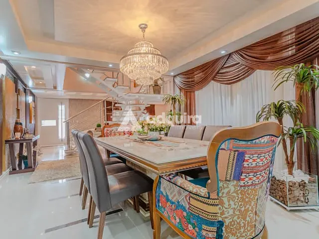 Casa com 600m² 4 quartos e 5 banheiros, à venda, no bairro Orfãs em Ponta Grossa