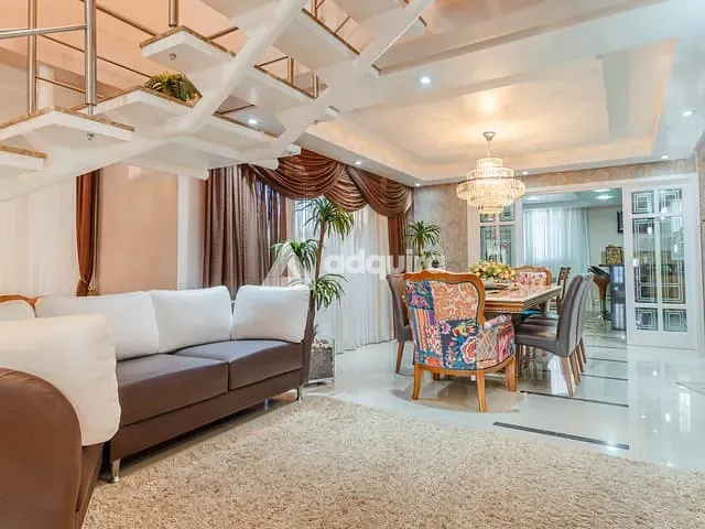 Casa com 600m² 4 quartos e 5 banheiros, à venda, no bairro Orfãs em Ponta Grossa