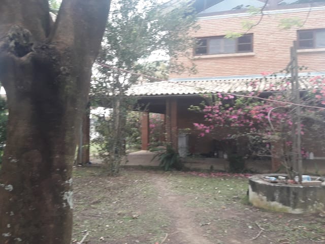 Casa com 3000m² 3 quartos e 1 banheiro, à venda, no bairro Parque Lago Azul em Pindamonhangaba