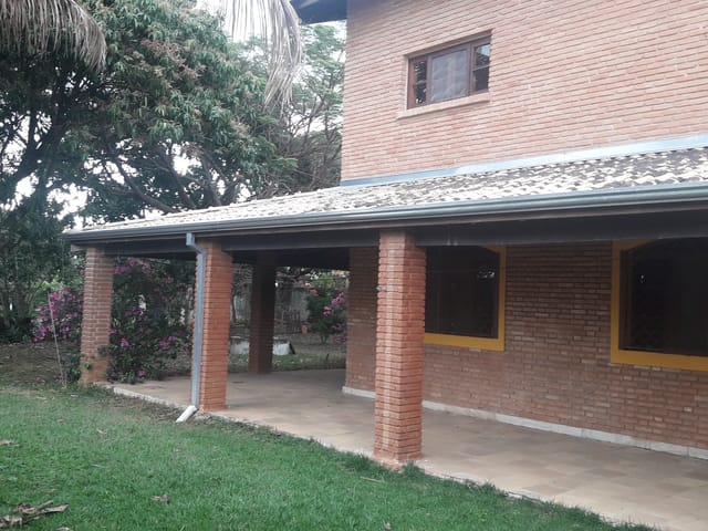 Casa com 3000m² 3 quartos e 1 banheiro, à venda, no bairro Parque Lago Azul em Pindamonhangaba