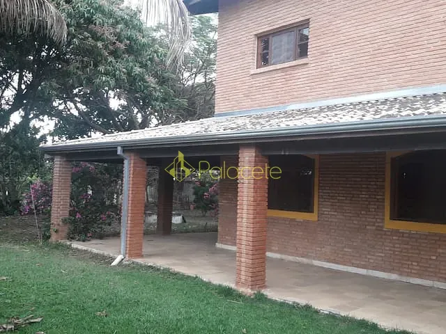 Casa com 3000m² 3 quartos e 1 banheiro, à venda, no bairro Parque Lago Azul em Pindamonhangaba