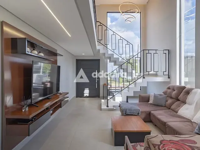 Casa com 300m² 3 quartos e 4 banheiros, à venda, no bairro Jardim Carvalho em Ponta Grossa