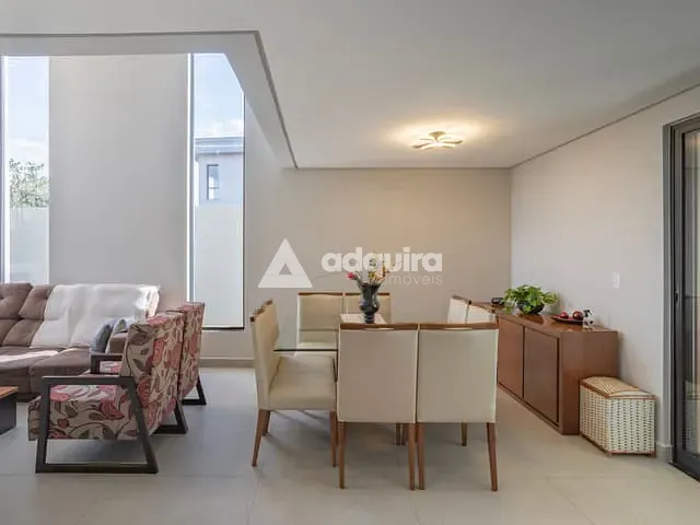 Casa com 300m² 3 quartos e 4 banheiros, à venda, no bairro Jardim Carvalho em Ponta Grossa