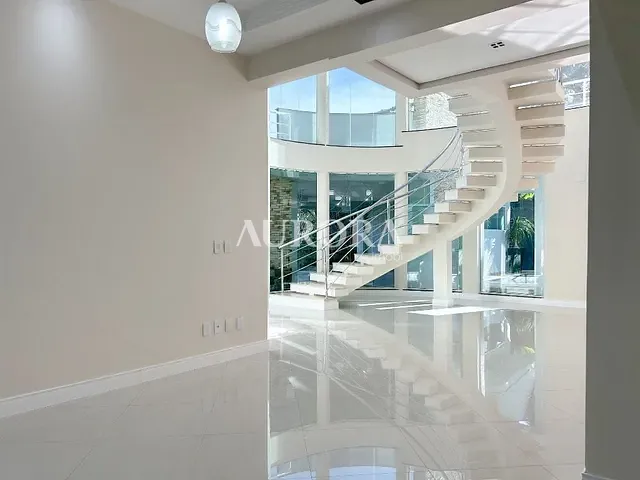 Casa com 800m², à venda ou para alugar, no bairro Esperança em Londrina