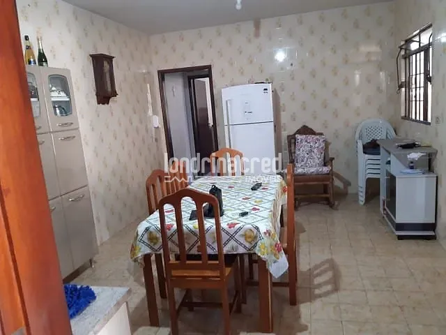 Casa com 300m² 3 quartos e 2 banheiros, à venda, no bairro Leonor em Londrina