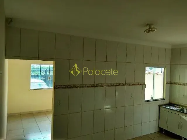Casa 2 quartos e 2 banheiros, à venda, no bairro Residencial San Marino em Taubaté