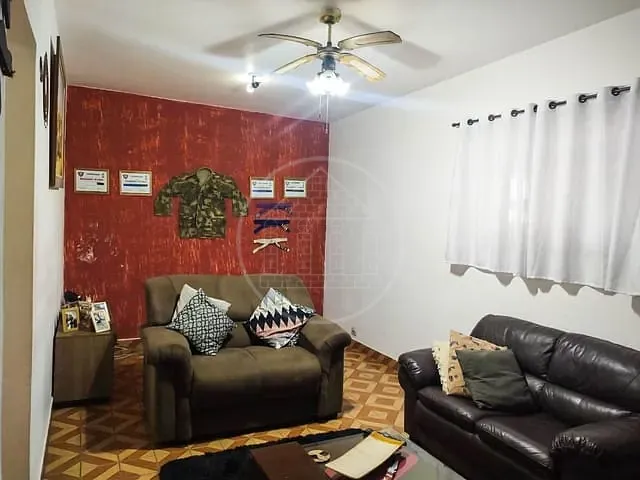 Casa com 300m² 3 quartos e 2 banheiros, à venda, no bairro Vila Campo Grande em São Paulo