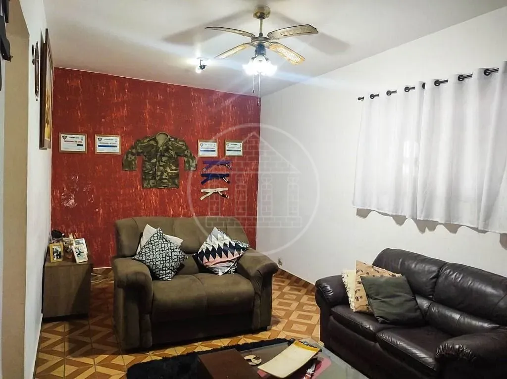Casa, 3 quartos, 211 m² - Foto 1