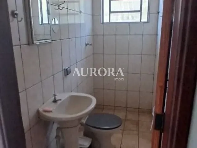 Casa com 125m² 2 quartos e 1 banheiro, para alugar, no bairro Jardim Sabara em Londrina