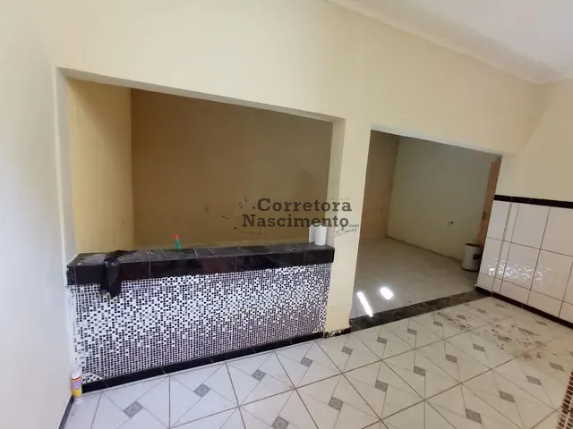 Casa com 1m² 3 quartos e 2 banheiros, à venda, no bairro Jardim Santo Antônio da Boa Vista em Jacareí