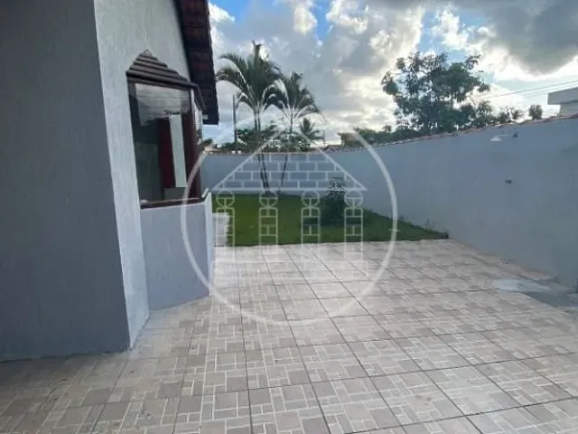 Casa com 300m² 2 quartos e 2 banheiros, à venda, no bairro Jardim Bopiranga em Itanhaém