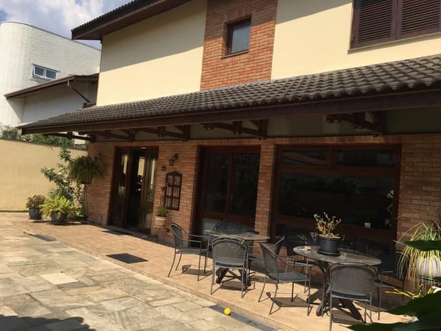 Casa com 480m² 5 quartos e 6 banheiros, à venda, no bairro Alphaville em Santana de Parnaíba