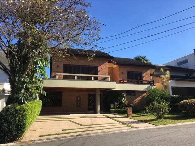 Casa com 480m² 5 quartos e 6 banheiros, à venda, no bairro Alphaville em Santana de Parnaíba