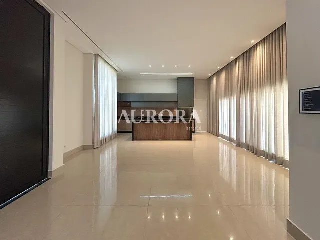Casa com 665m² 4 quartos e 5 banheiros, à venda, no bairro Jardim Tarobá em Cambé