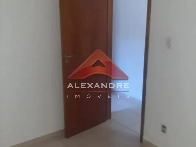 Casa com 125m² 3 quartos e 2 banheiros, à venda, no bairro Conjunto Residencial Galo Branco em São José Dos Campos