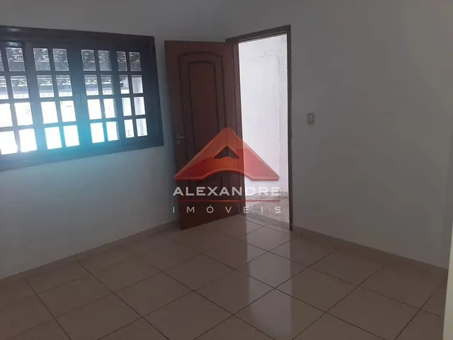 Casa com 125m² 3 quartos e 2 banheiros, à venda, no bairro Conjunto Residencial Galo Branco em São José Dos Campos