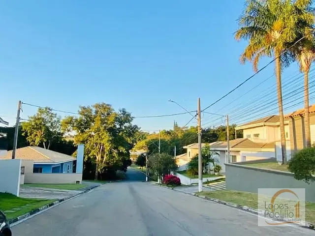 Casa com 800m² 3 quartos e 4 banheiros, à venda, no bairro Loteamento Quintas de São Francisco em Atibaia