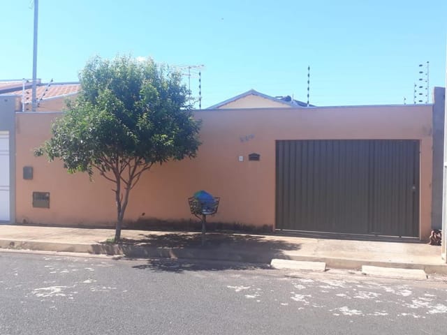 Foto do Casa - Casa para Locação 3 Quartos, 1 Suite, 2 Vagas, 10M², Jardim Itália, Uberaba - MG | ZUCATO IMOBILIARIA LTDA
