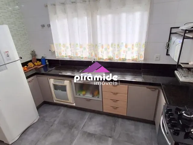 Casa com 250m² 4 quartos e 4 banheiros, à venda, no bairro Urbanova em São José dos Campos