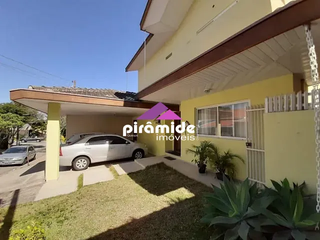 Casa com 250m² 4 quartos e 4 banheiros, à venda, no bairro Urbanova em São José dos Campos