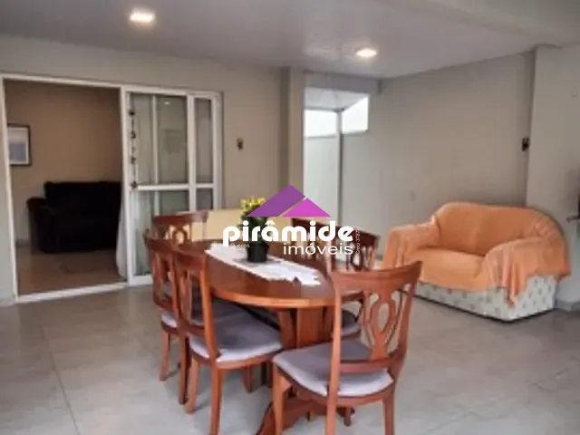 Casa com 250m² 4 quartos e 4 banheiros, à venda, no bairro Urbanova em São José dos Campos