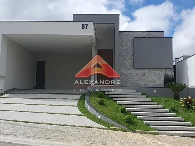 Casa com 360m² 3 quartos e 3 banheiros, à venda, no bairro Piedade em Caçapava