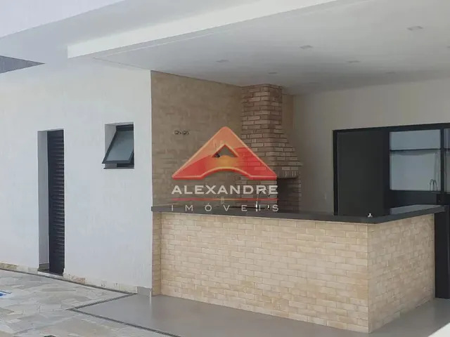 Casa com 360m² 3 quartos e 3 banheiros, à venda, no bairro Piedade em Caçapava