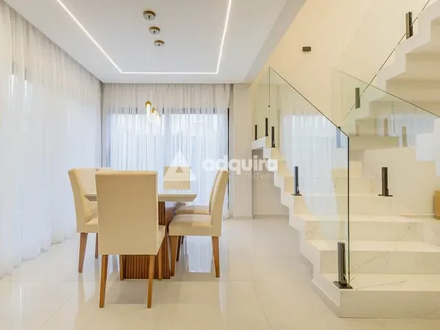 Casa com 300m² 3 quartos e 4 banheiros, à venda, no bairro Jardim Carvalho em Ponta Grossa