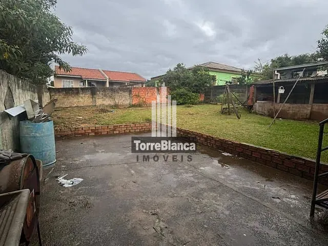 Casa com 360m² 2 quartos e 2 banheiros, à venda, no bairro Chapada em Ponta Grossa