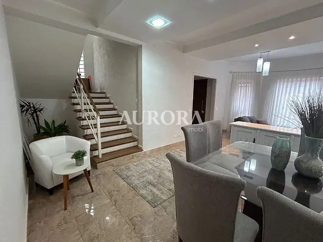 Casa com 530m² 4 quartos e 4 banheiros, à venda ou para alugar, no bairro Parque Residencial Alcantara em Londrina