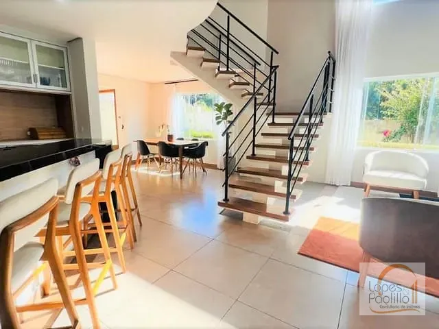 Casa com 330m² 3 quartos e 2 banheiros, à venda, no bairro Jardim Paulista em Atibaia