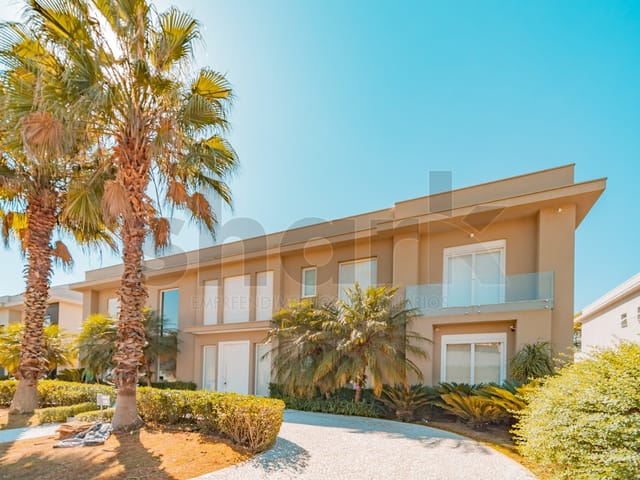 Casa com 840m² 4 quartos e 5 banheiros, à venda, no bairro Tamboré em Santana de Parnaíba