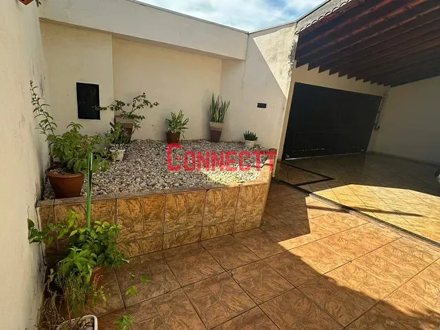Casa 2 quartos e 2 banheiros, à venda, no bairro Parque Residencial Cândido Portinari em Ribeirão Preto